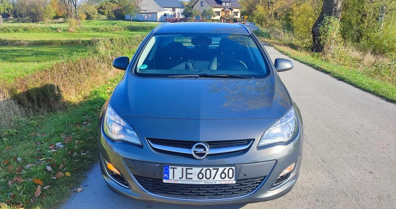 Opel Astra cena 26500 przebieg: 198500, rok produkcji 2014 z Miechów małe 211